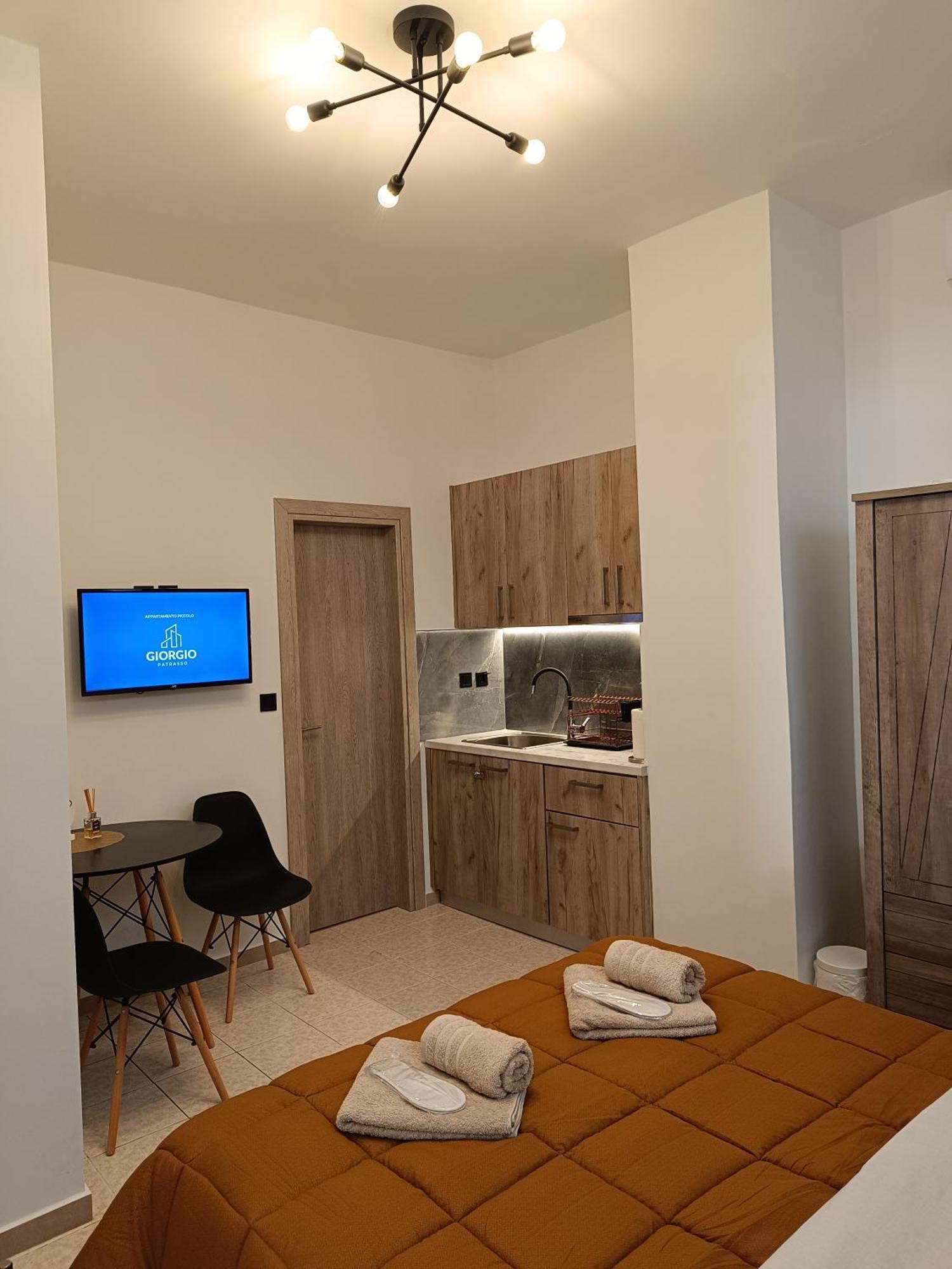 Giorgio Patrasso - Micro Apartment In The Center Of Patras Exterior foto