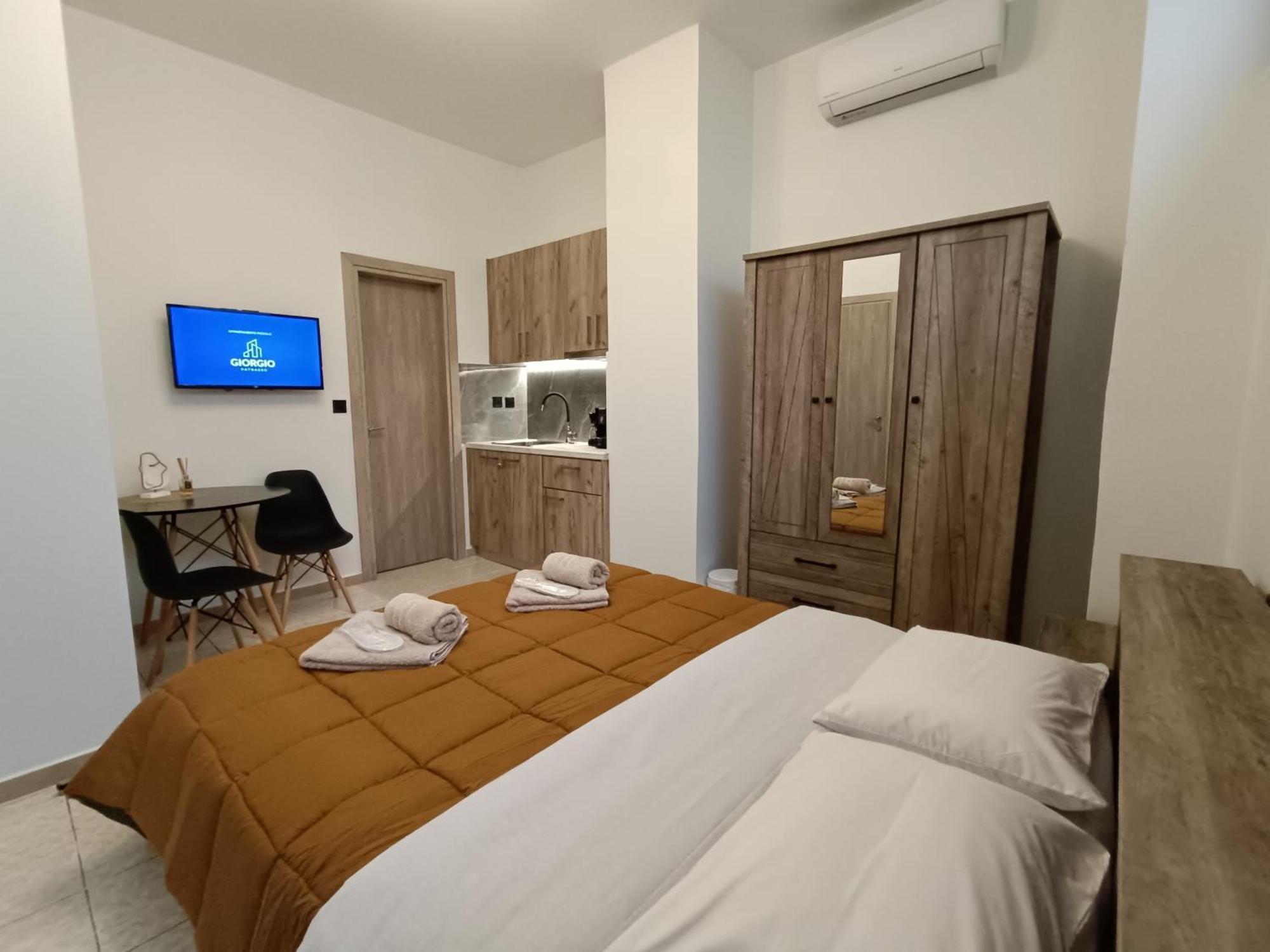 Giorgio Patrasso - Micro Apartment In The Center Of Patras Exterior foto