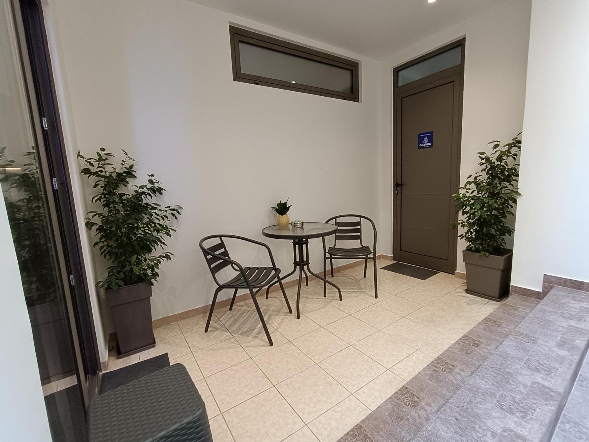Giorgio Patrasso - Micro Apartment In The Center Of Patras Exterior foto